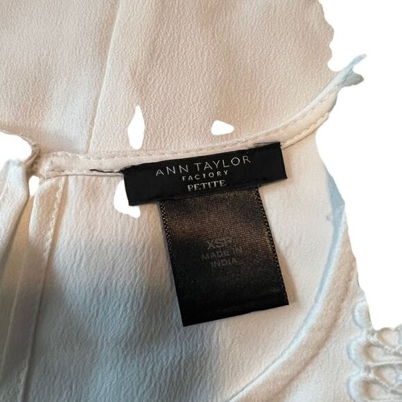 3 for $30! Ann Taylor factory off white embroidered tank - Picture 3 of 7